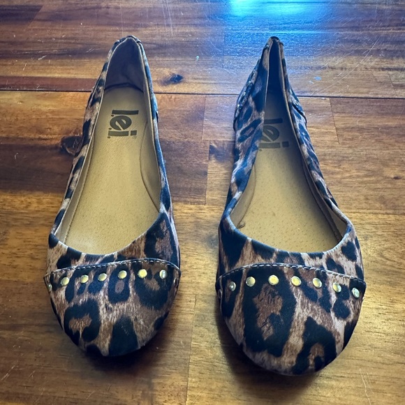 Flats - Picture 2 of 14